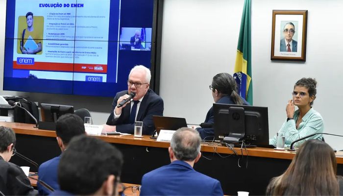  Presidente do Inep nega vazamento de questões do Enem 